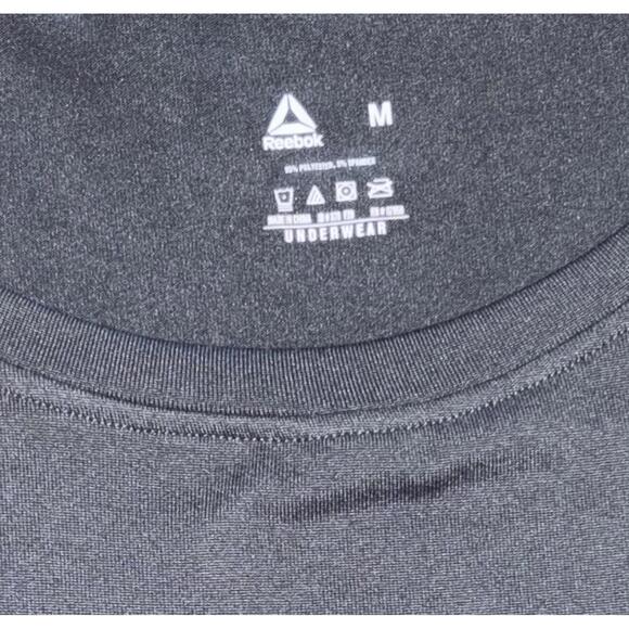 Reebok Women's Long Sleeve Athletic Fitted Under Shirt -‎ Women’s Size Medium - Picture 2 of 5